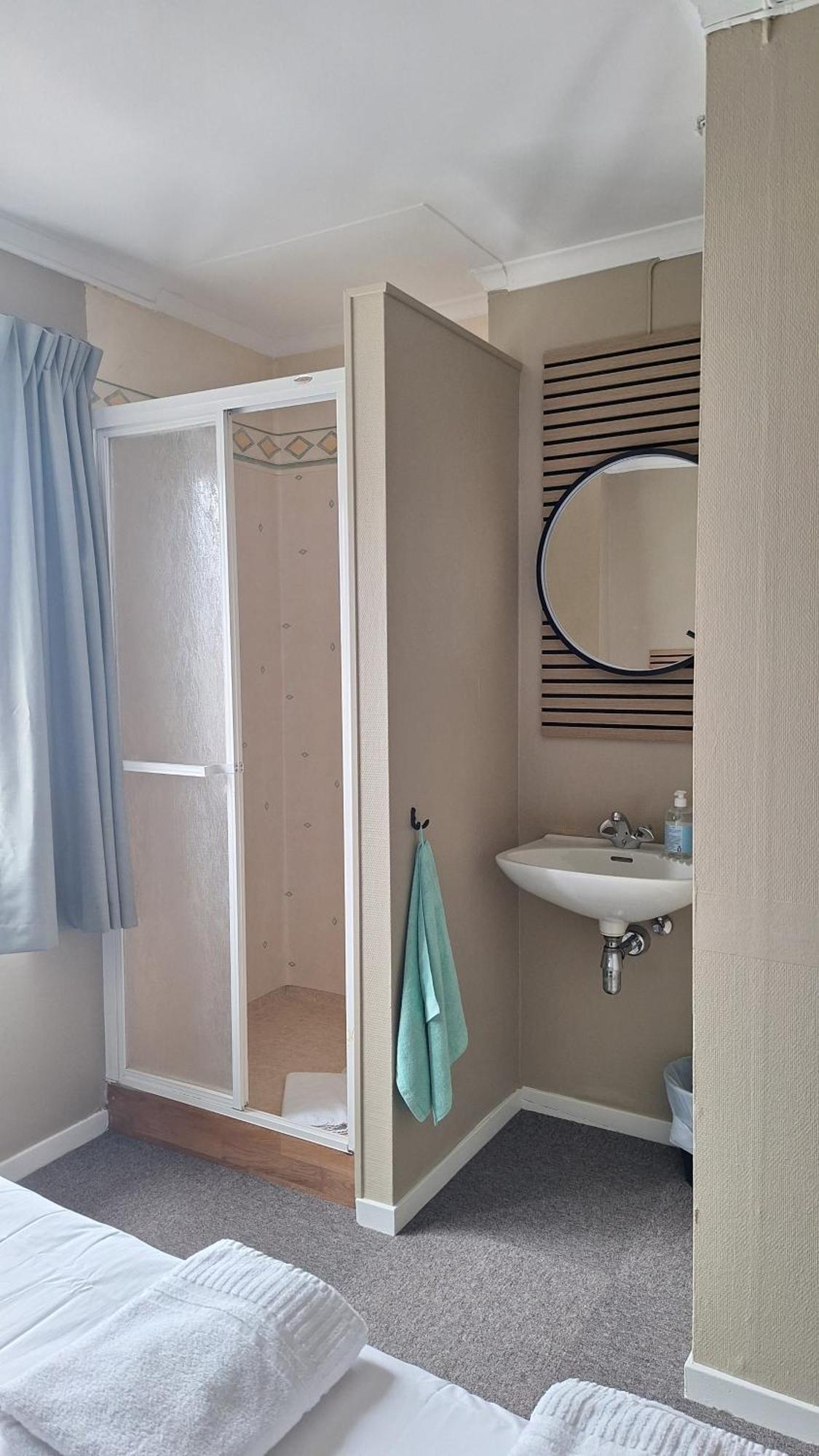 Double Room private shower shared toilet